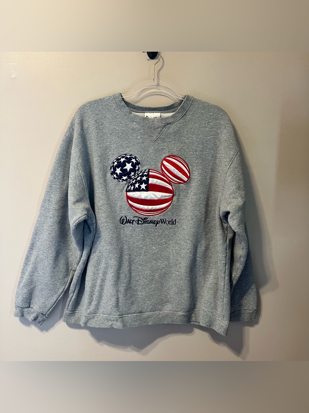 Disney World sweatshirt - size L